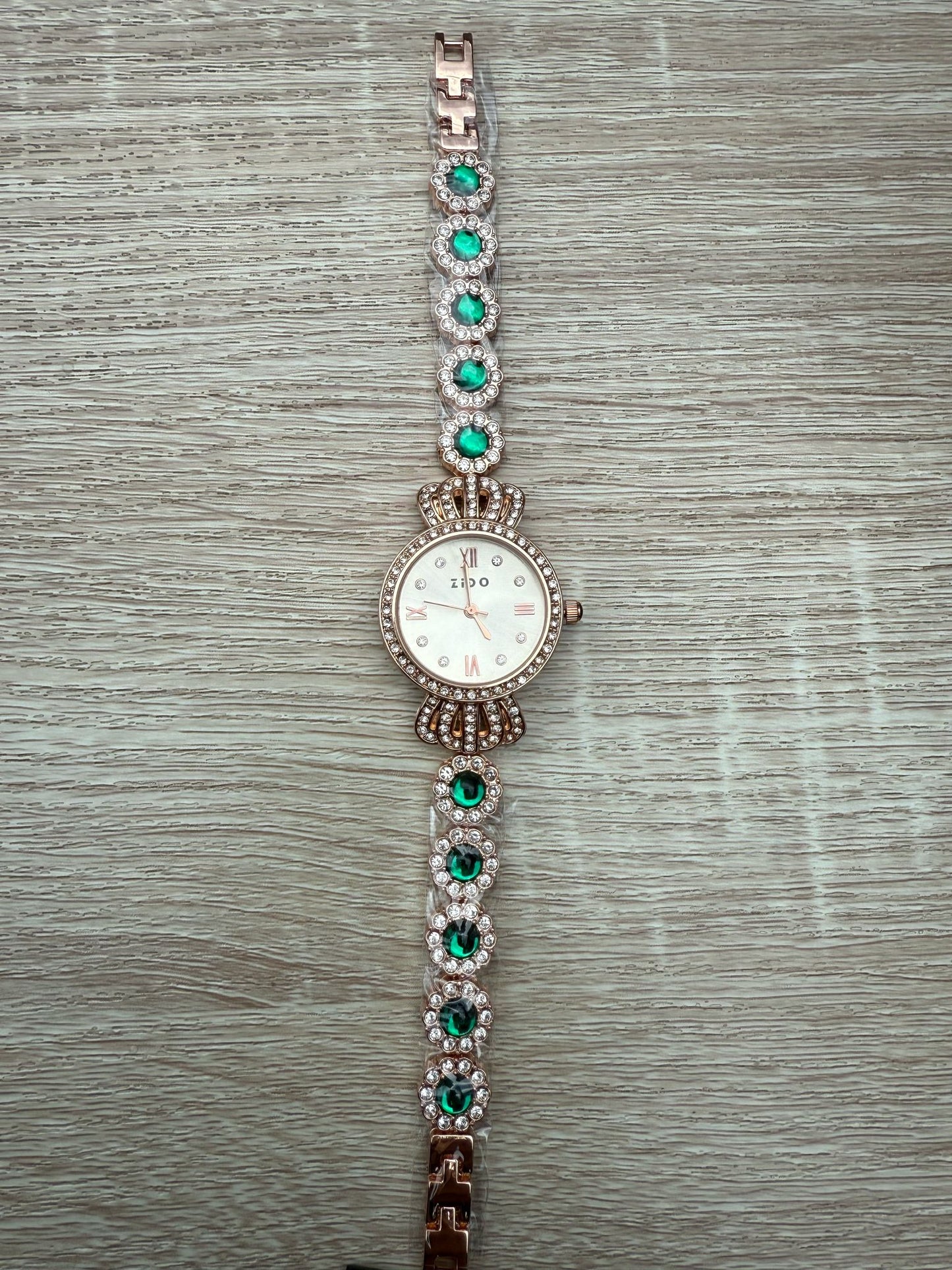 ZIDO Emerald Royale – A Watch Fit for a Queen