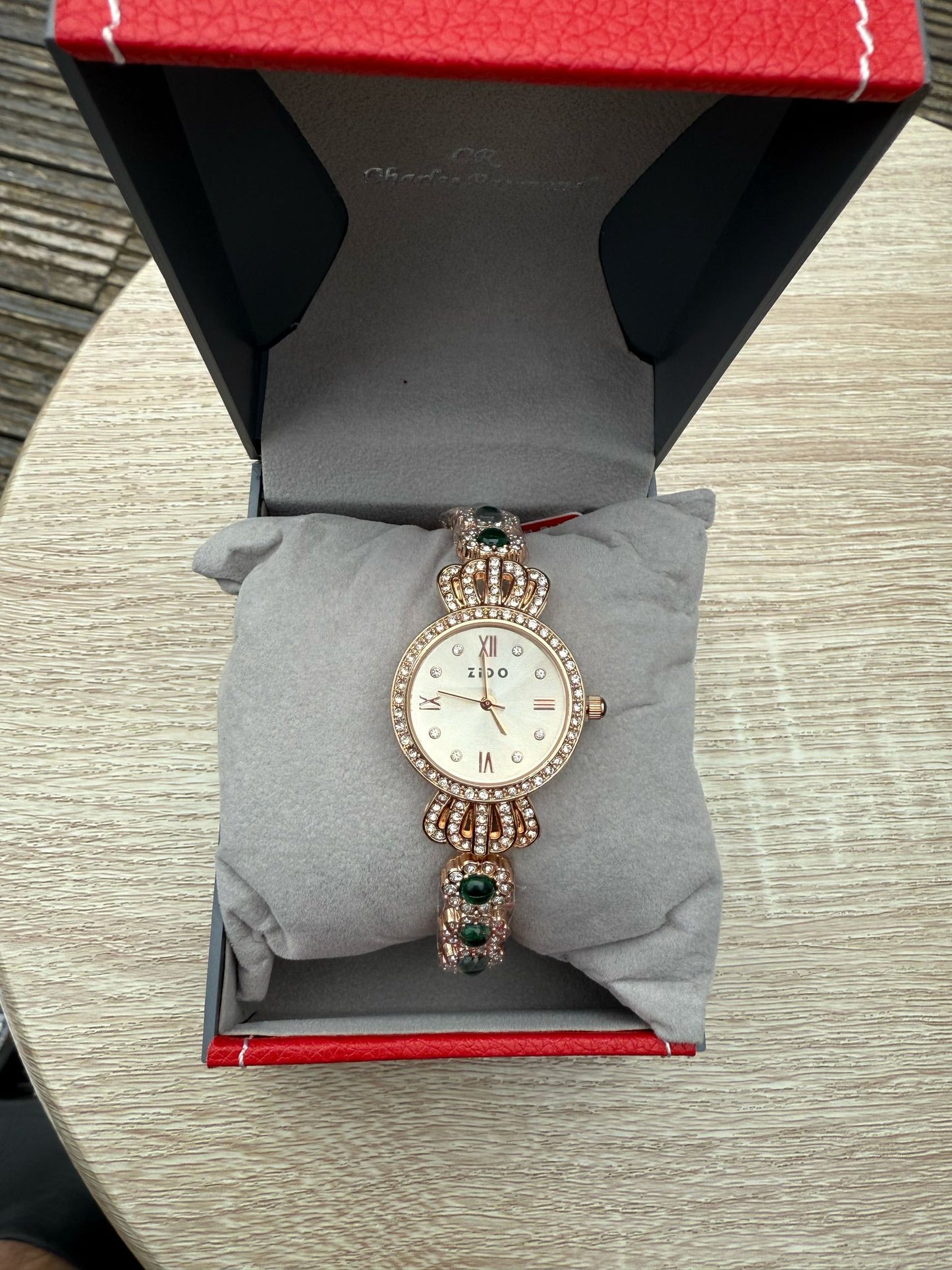 ZIDO Emerald Royale – A Watch Fit for a Queen